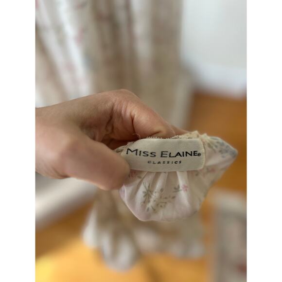 Vintage Elaine Regency Cream White Ditzy Floral Cap Sleeve Lace Nightgown - Picture 2 of 6